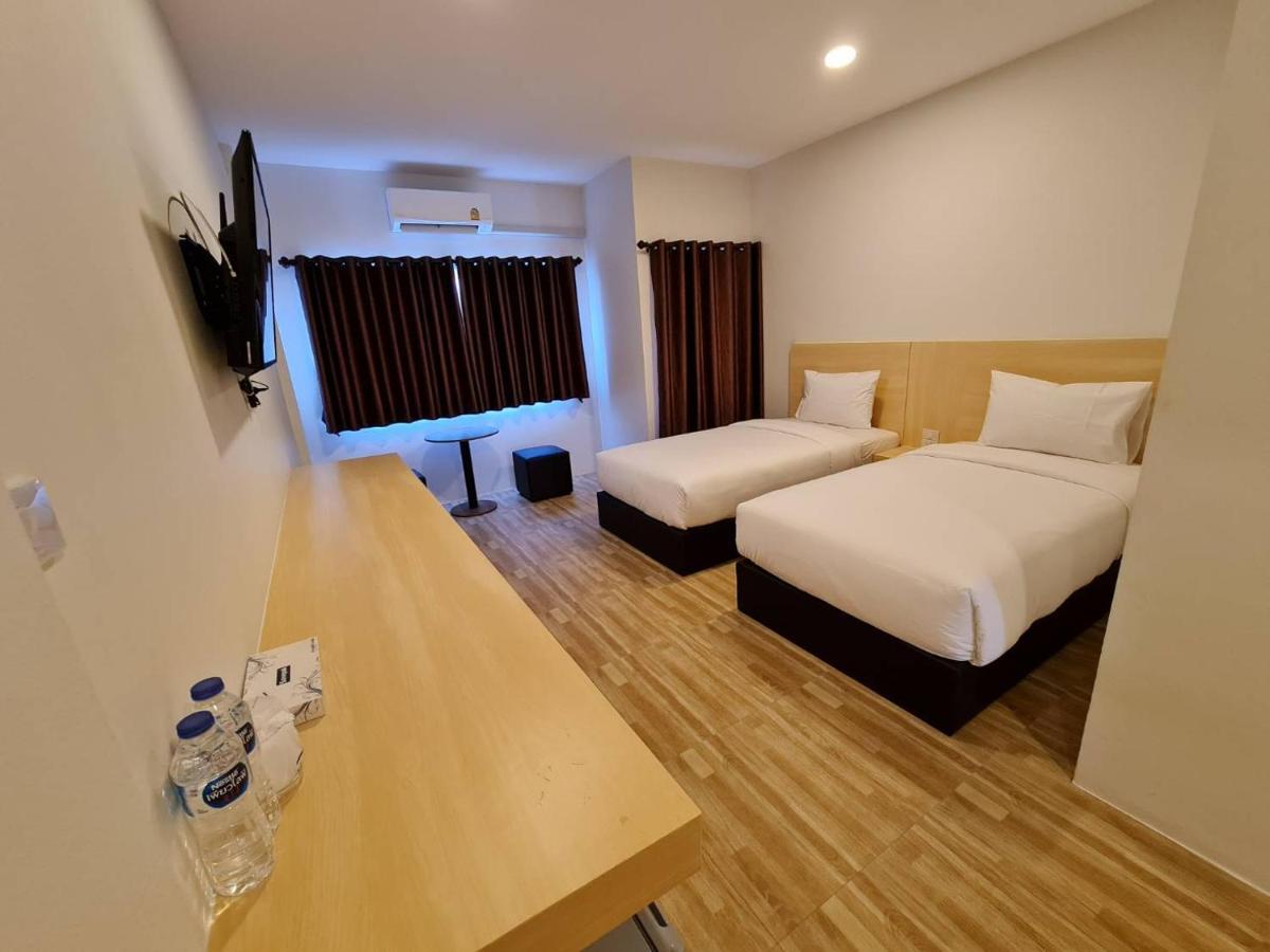 The Charlotte Smart Hotel Lopburi Ngoại thất bức ảnh