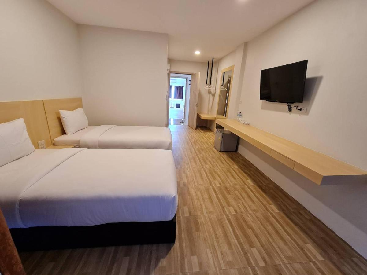 The Charlotte Smart Hotel Lopburi Ngoại thất bức ảnh