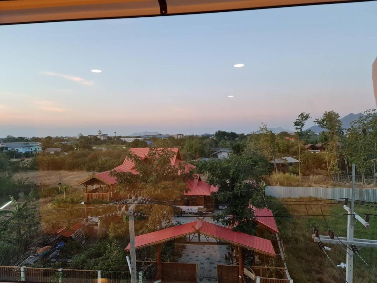 The Charlotte Smart Hotel Lopburi Ngoại thất bức ảnh