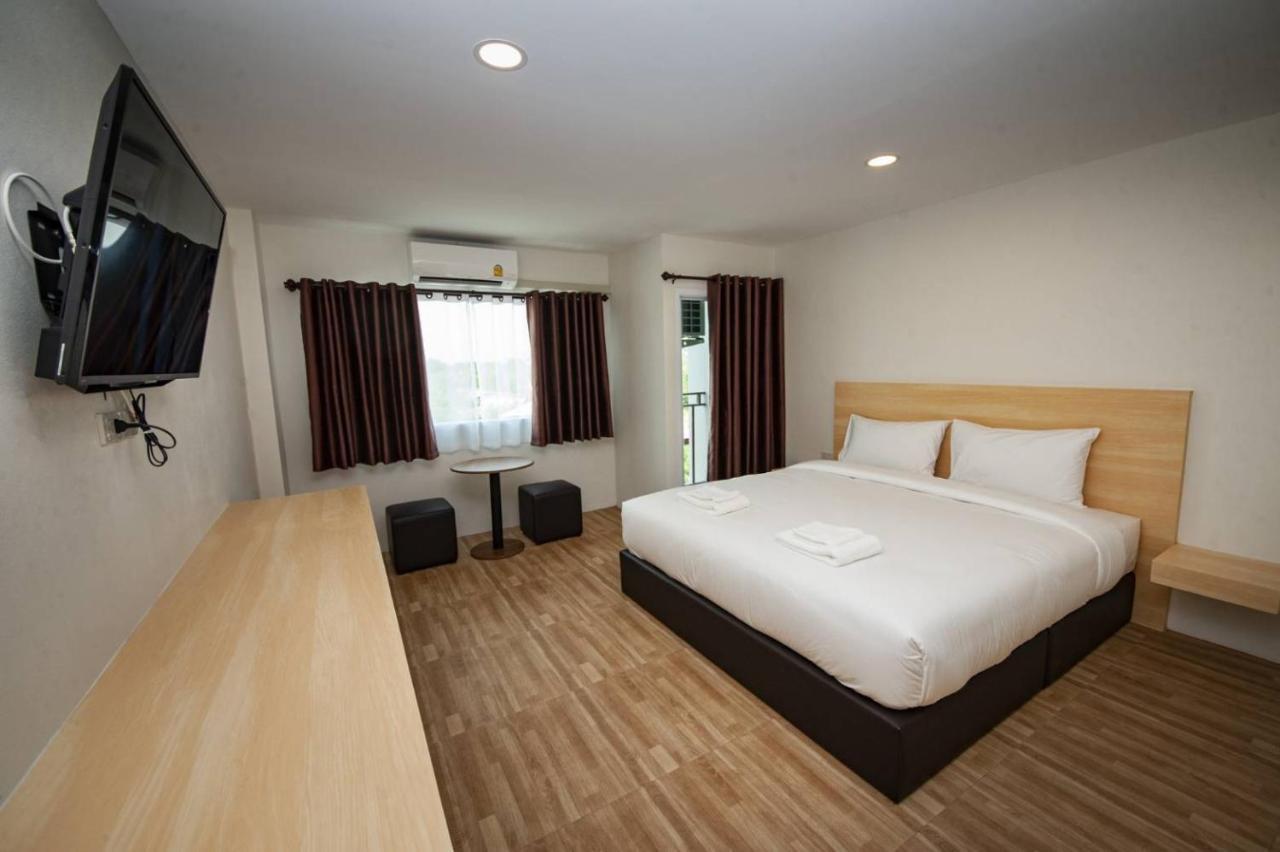 The Charlotte Smart Hotel Lopburi Ngoại thất bức ảnh