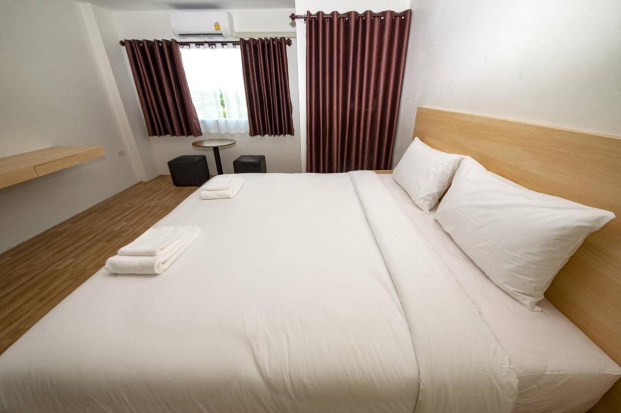 The Charlotte Smart Hotel Lopburi Ngoại thất bức ảnh