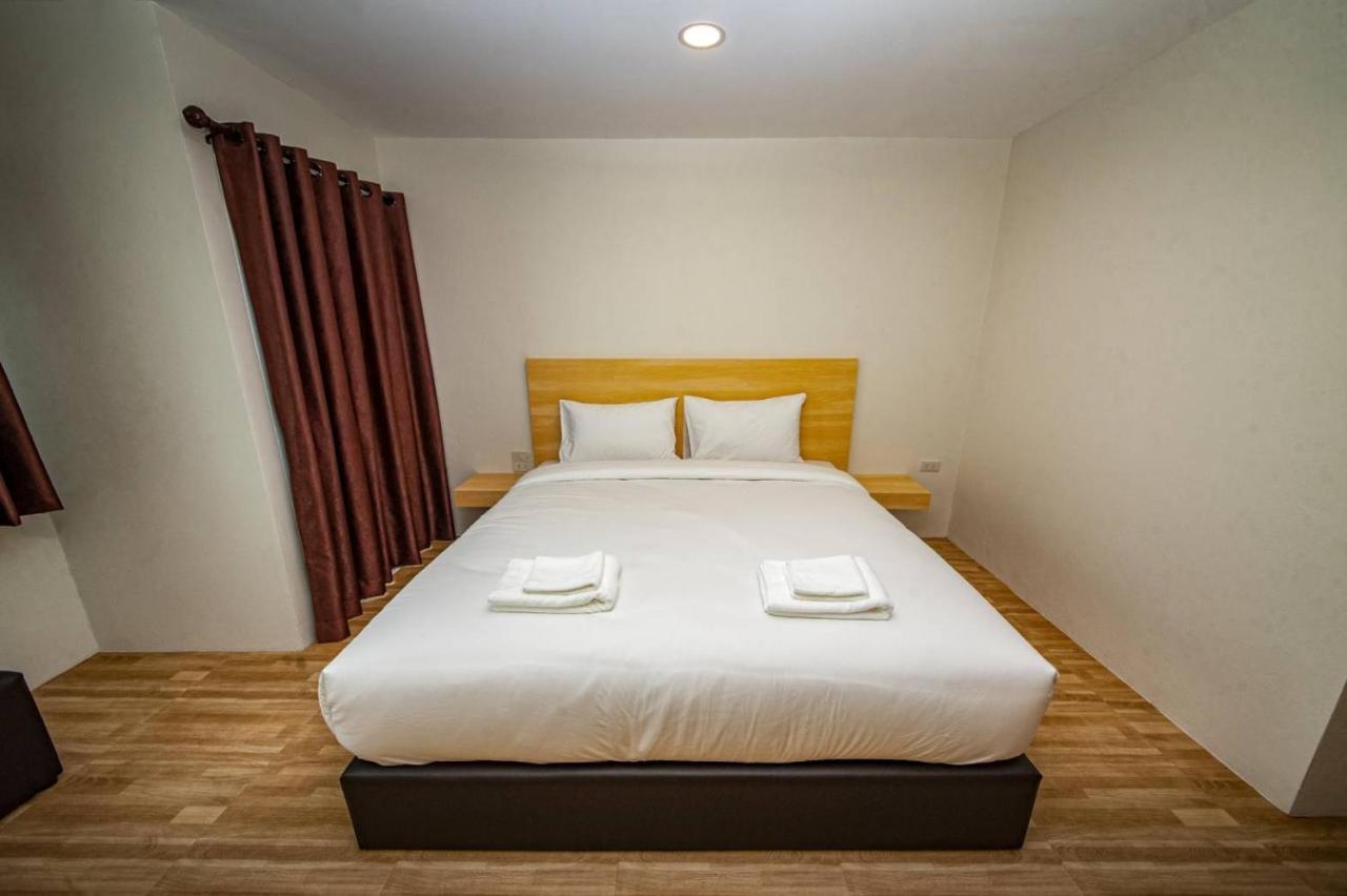The Charlotte Smart Hotel Lopburi Ngoại thất bức ảnh