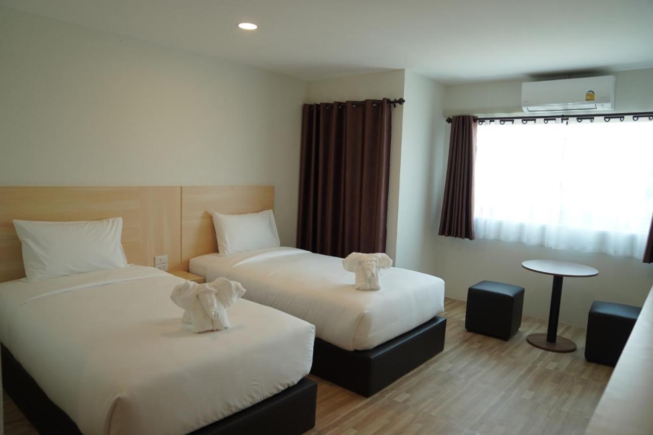 The Charlotte Smart Hotel Lopburi Ngoại thất bức ảnh