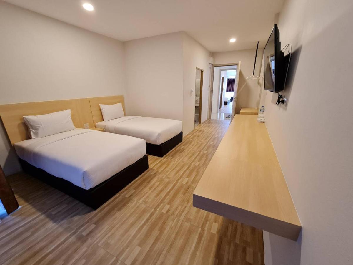 The Charlotte Smart Hotel Lopburi Ngoại thất bức ảnh